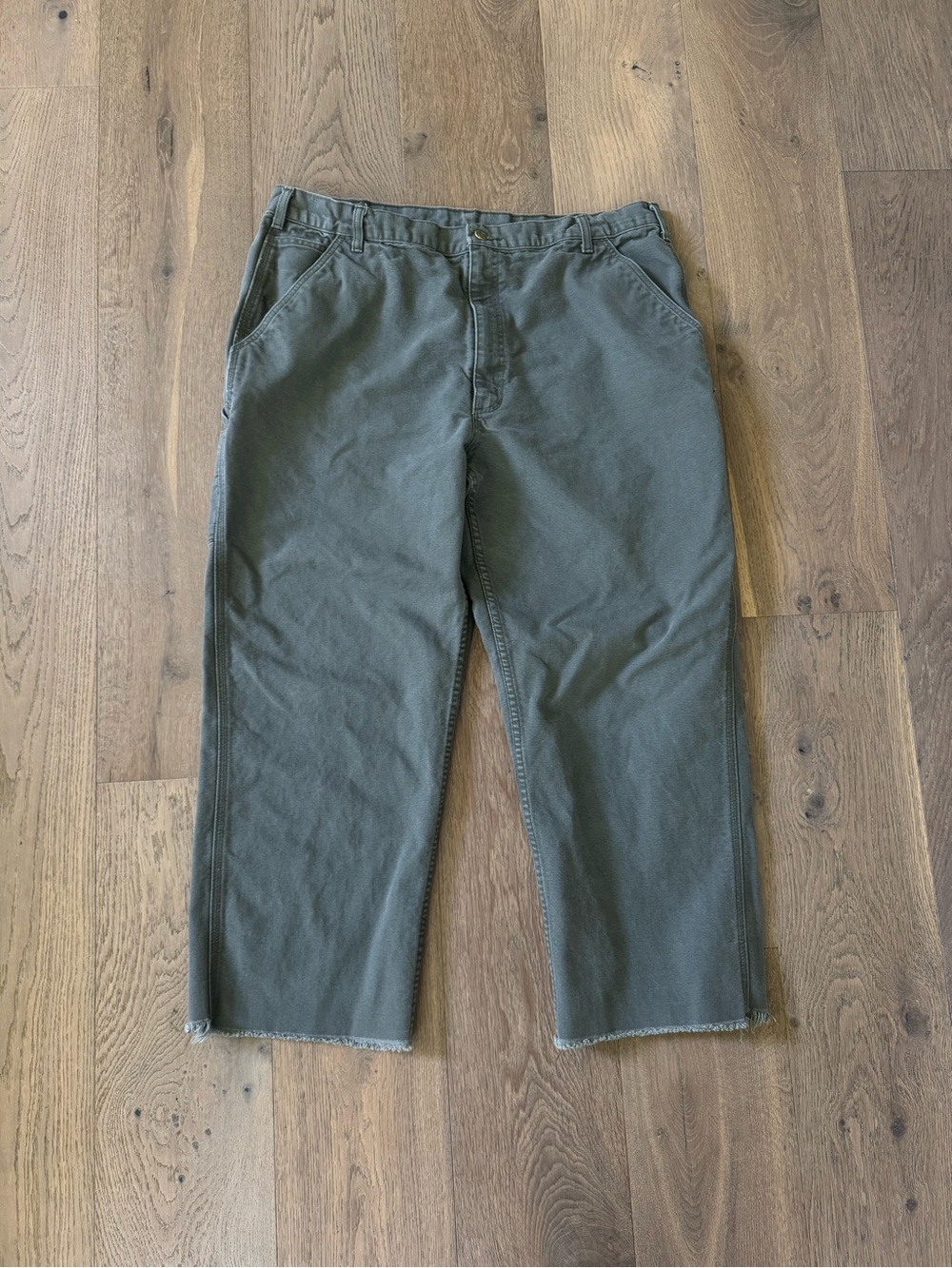 CARHARTT Men's olive green Carpenter style Raw Hem work pants size 42 x 32